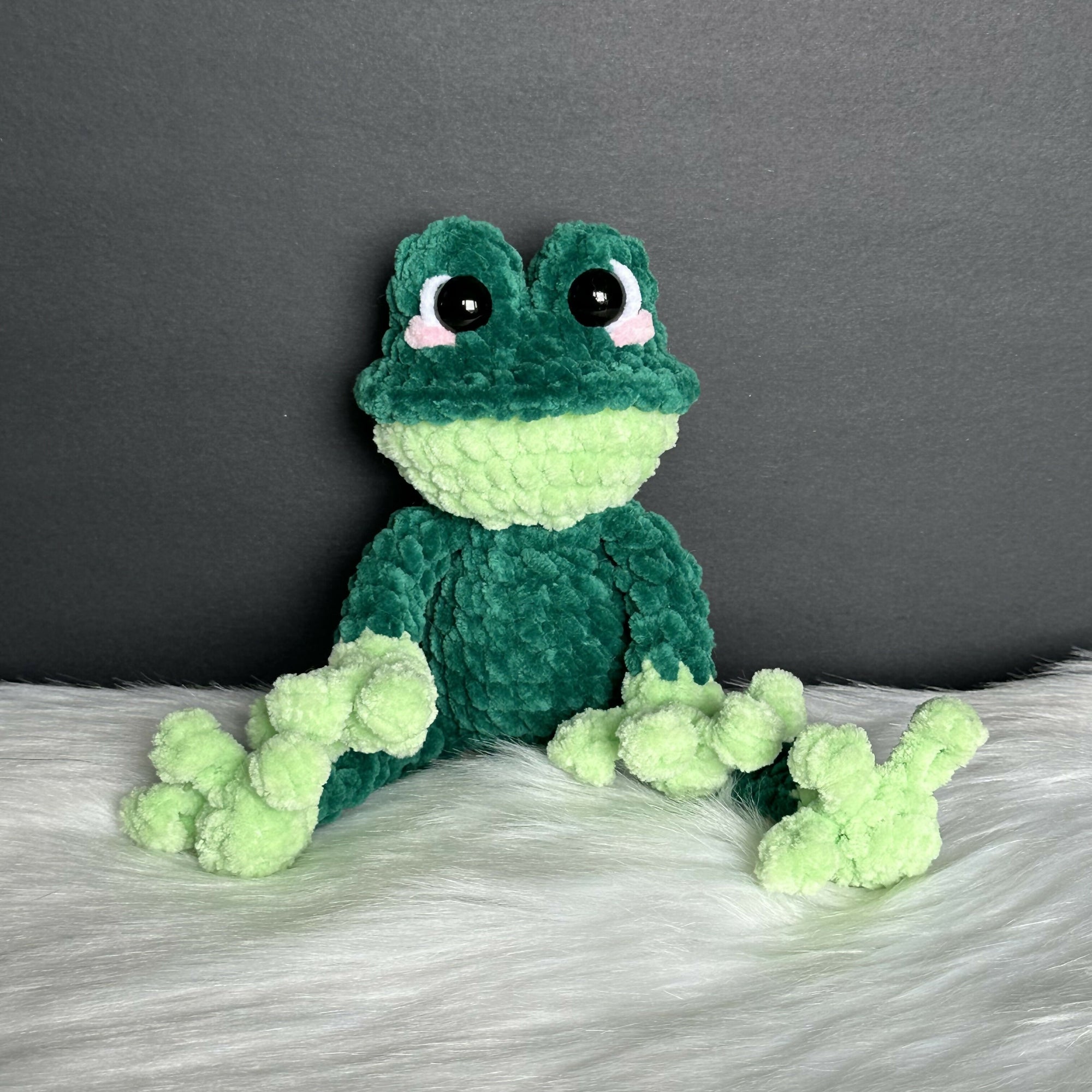 Twisted Stitcher | Froggy Friend