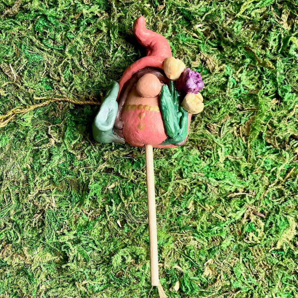 Garden Giftmaker | Bella Clay Gnome