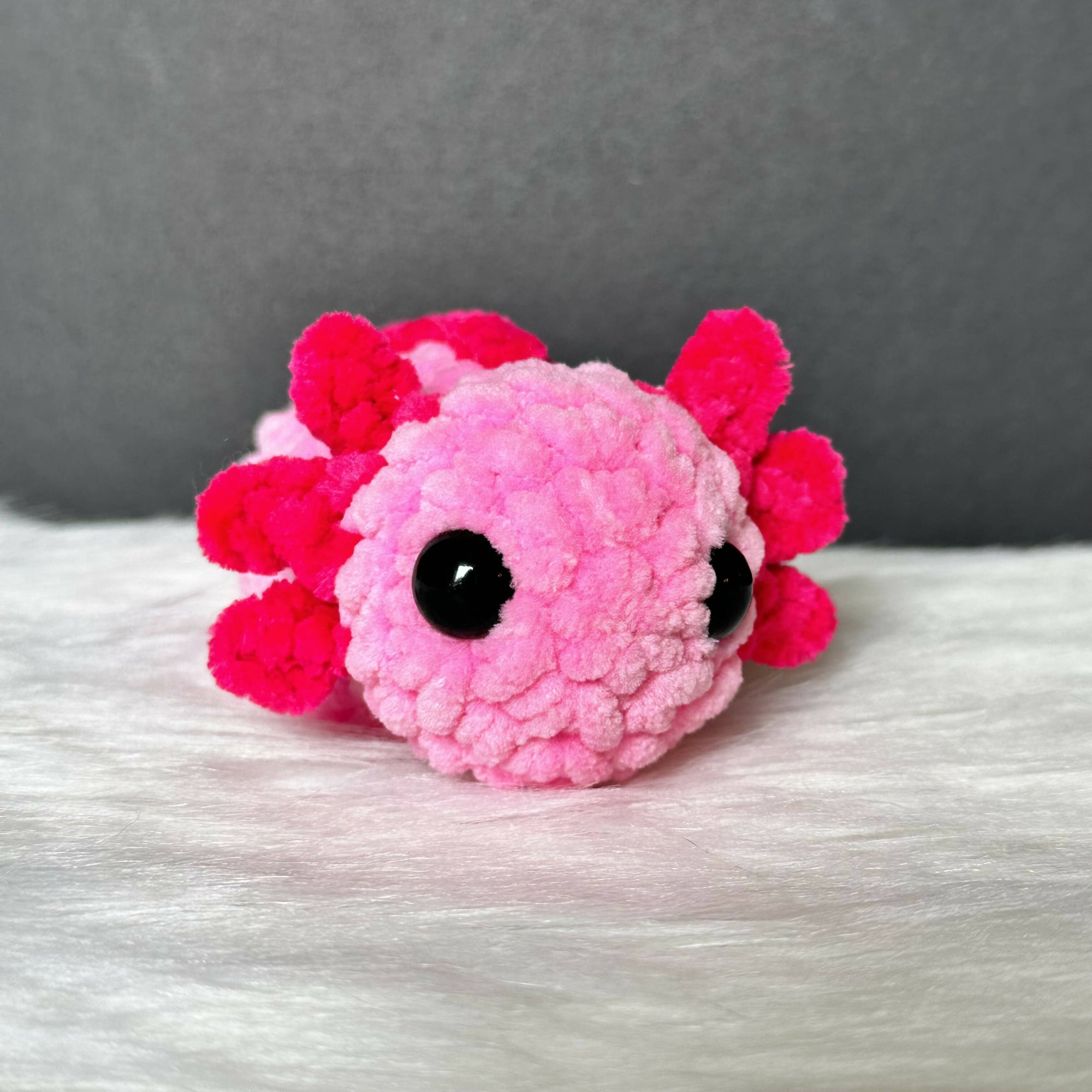 Twisted Stitcher | Mini Axolotl
