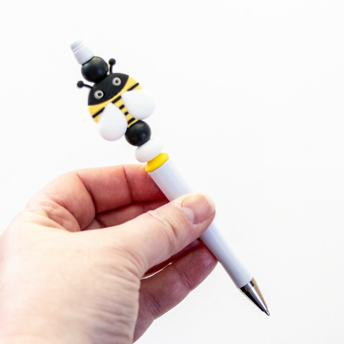 Created by LDBankey | Bee Beaded Pen