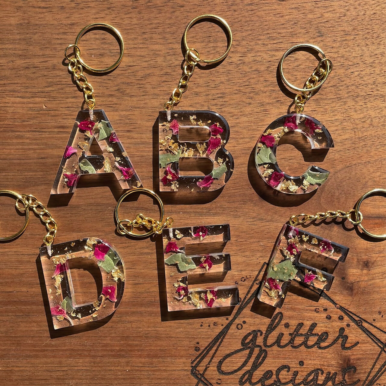 Glitter Designs Studio | FLORAL FUSION (MAGENTA COLLECTION / Resin Monogram Keychains)