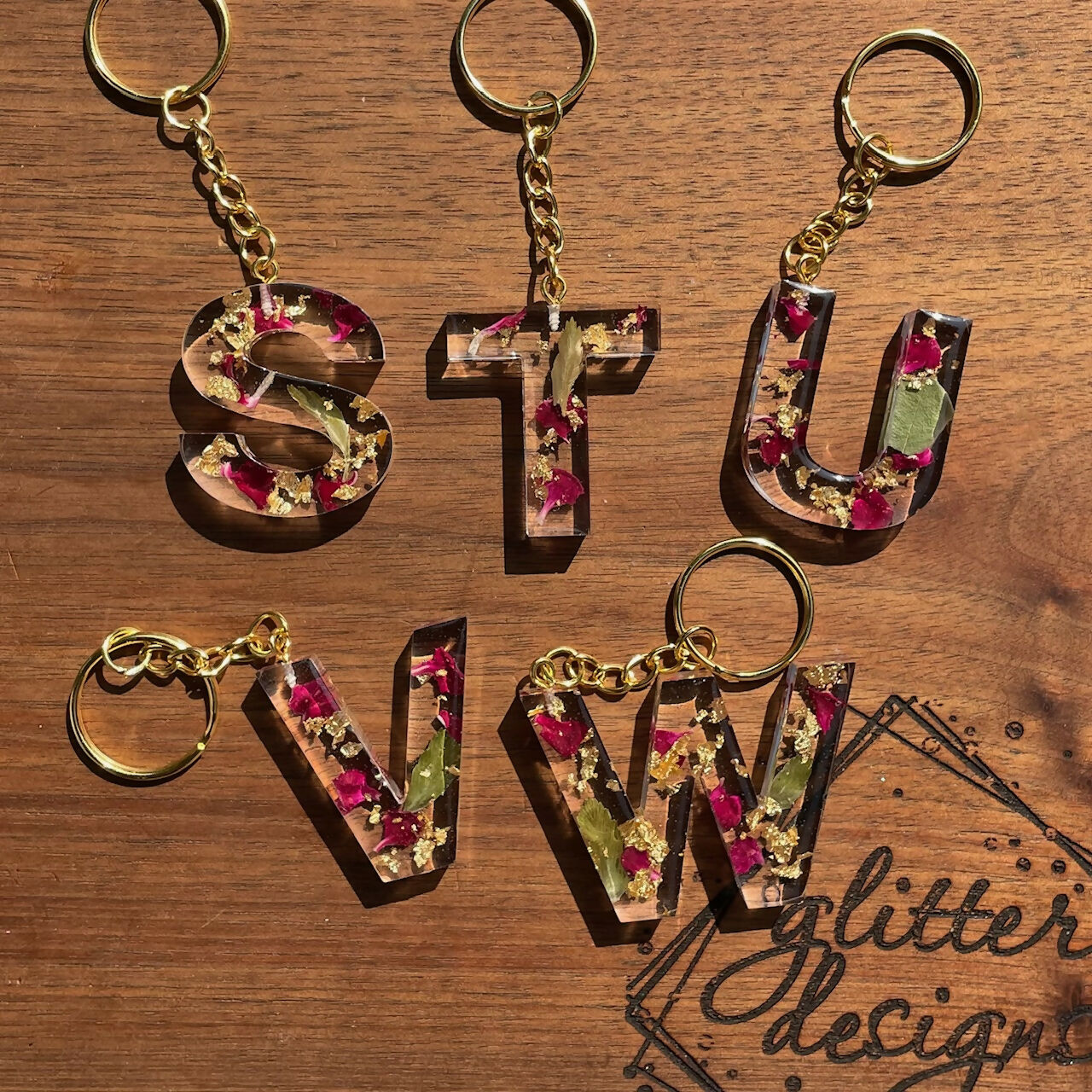 Glitter Designs Studio | FLORAL FUSION (MAGENTA COLLECTION / Resin Monogram Keychains)