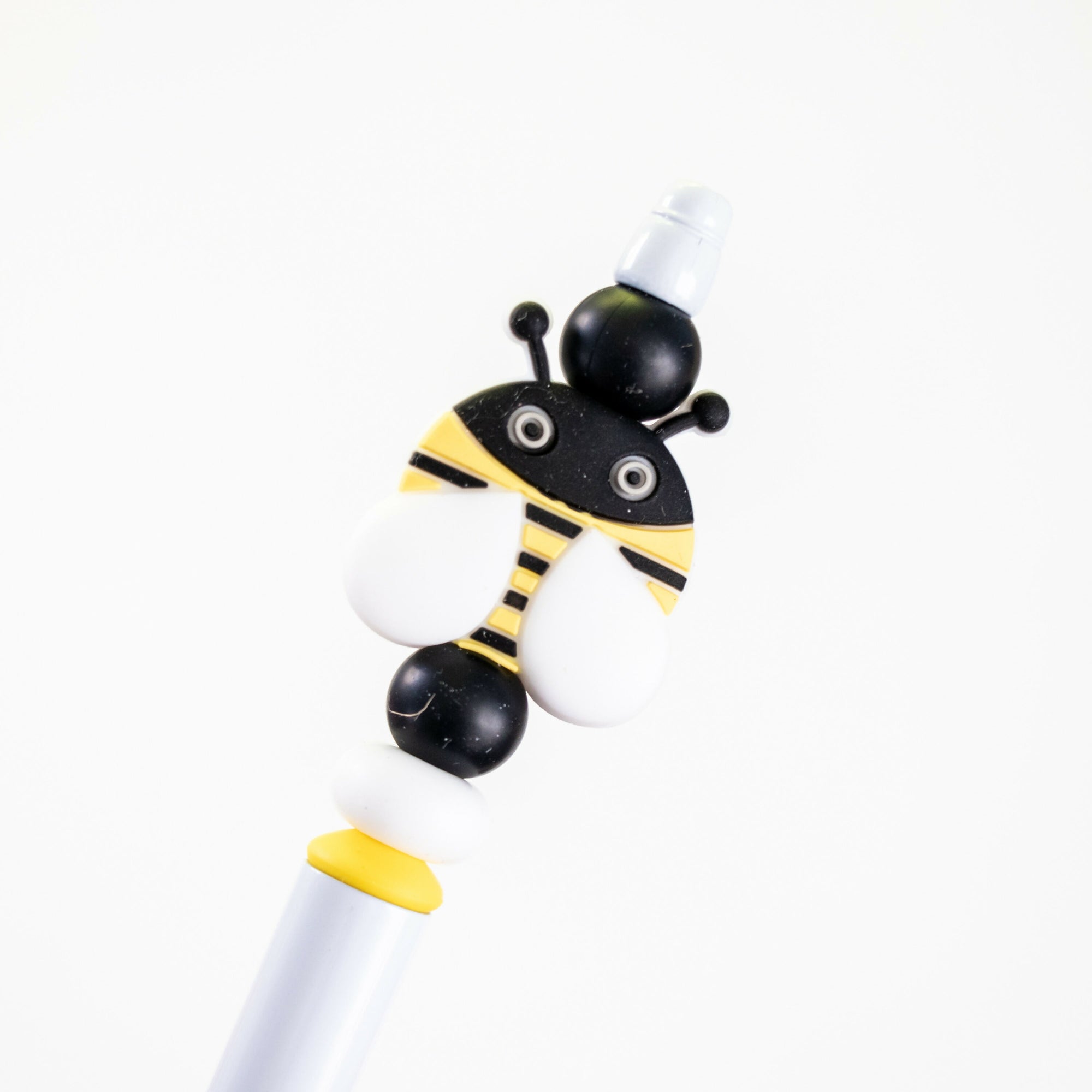 Created by LDBankey | Bee Beaded Pen