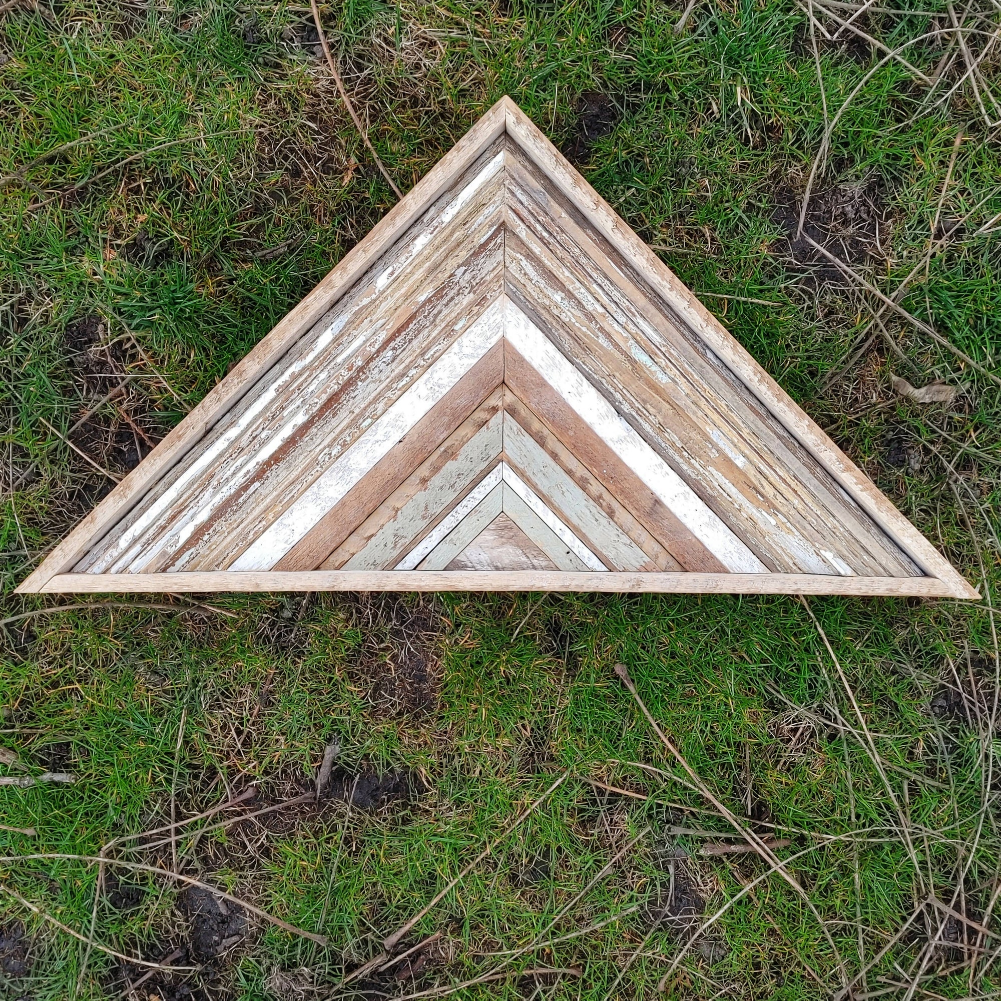 The Salvage Life | Trim & Lath Triangle - Mint Green & Natural